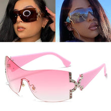 Load image into Gallery viewer, Oversized Gradient Sunglasses FancySticated