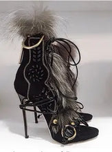 Load image into Gallery viewer, Vintage Furry Heeled Boots
