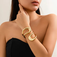 Load image into Gallery viewer, Chunky Cuff Bracelet
