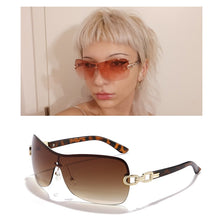 Load image into Gallery viewer, Exquisite Luxury Clear Sunglasses FancySticated
