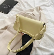 Load image into Gallery viewer, Retro Saddle Bag FancySticated
