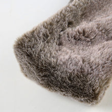 Load image into Gallery viewer, Vintage Furry  Belt
