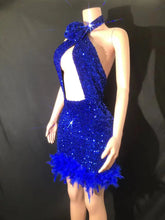 Load image into Gallery viewer, Shinning Sequin Feather Dress
