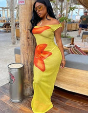 Load image into Gallery viewer, She&#39;s Blooming Maxi Dress
