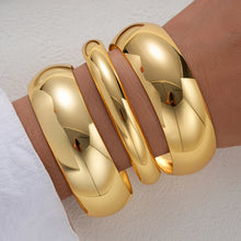Load image into Gallery viewer, 3pcs Gold Bangle Bracelet
