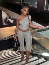 Load image into Gallery viewer, Normani Pants Set
